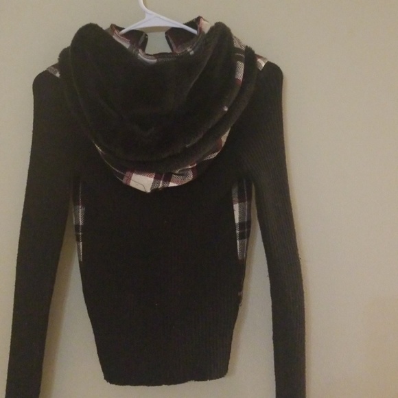 Sweater - Picture 2 of 2